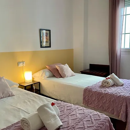 Plaza Espana Family House