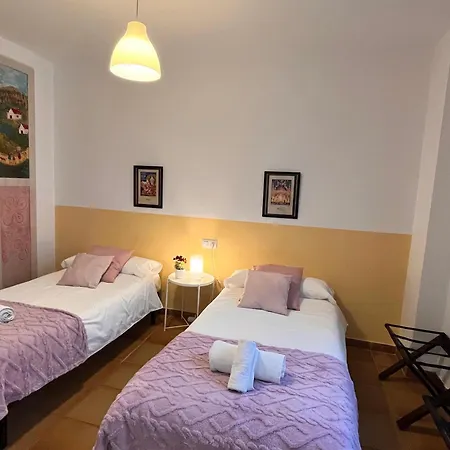 Plaza Espana Family House